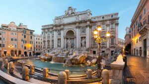 Visiting Italy - trevi fountain